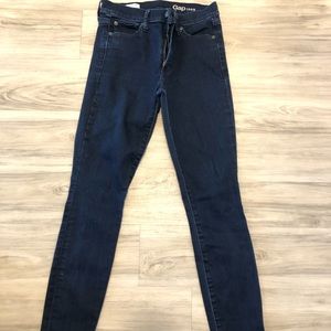 Gap Skinny Jeans - Size 27